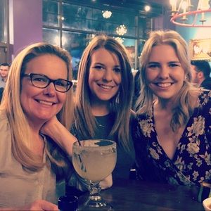 Meet your Posher, Lindsey